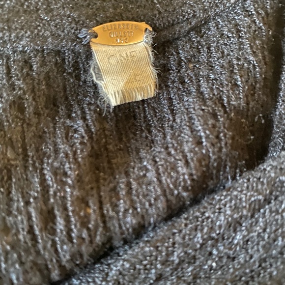 Elizabeth Gillet Shrug - Picture 4 of 4